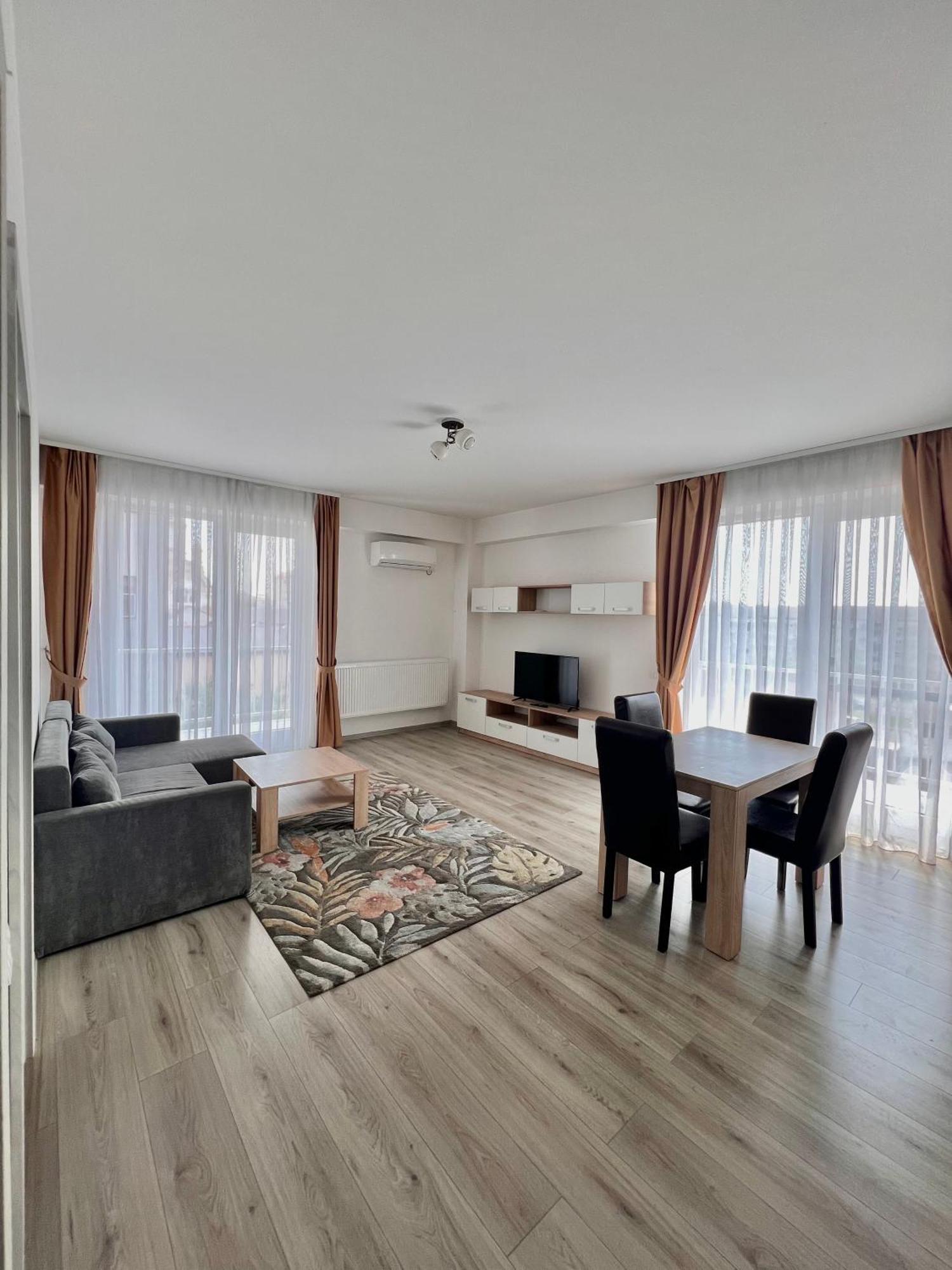 Ferienwohnung Apartament Madeira Oradea Exterior foto